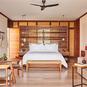 Premium Beachfront King Room